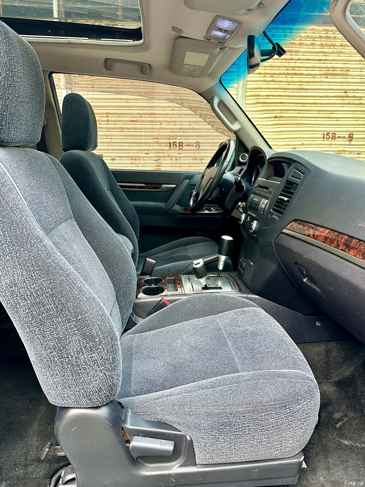 Mitsubishi Pajero, 2009 10