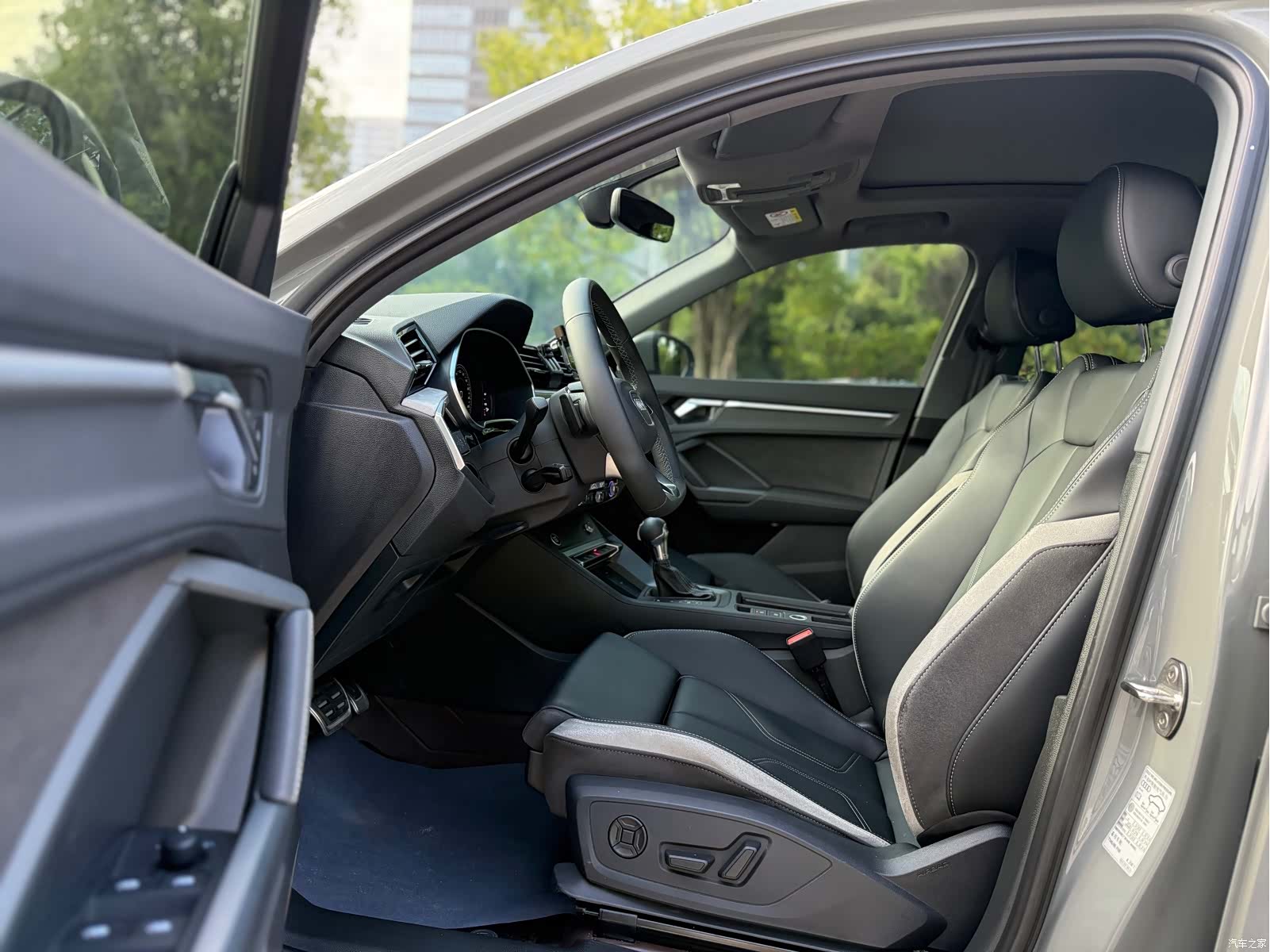 Audi Q3, 2024 4