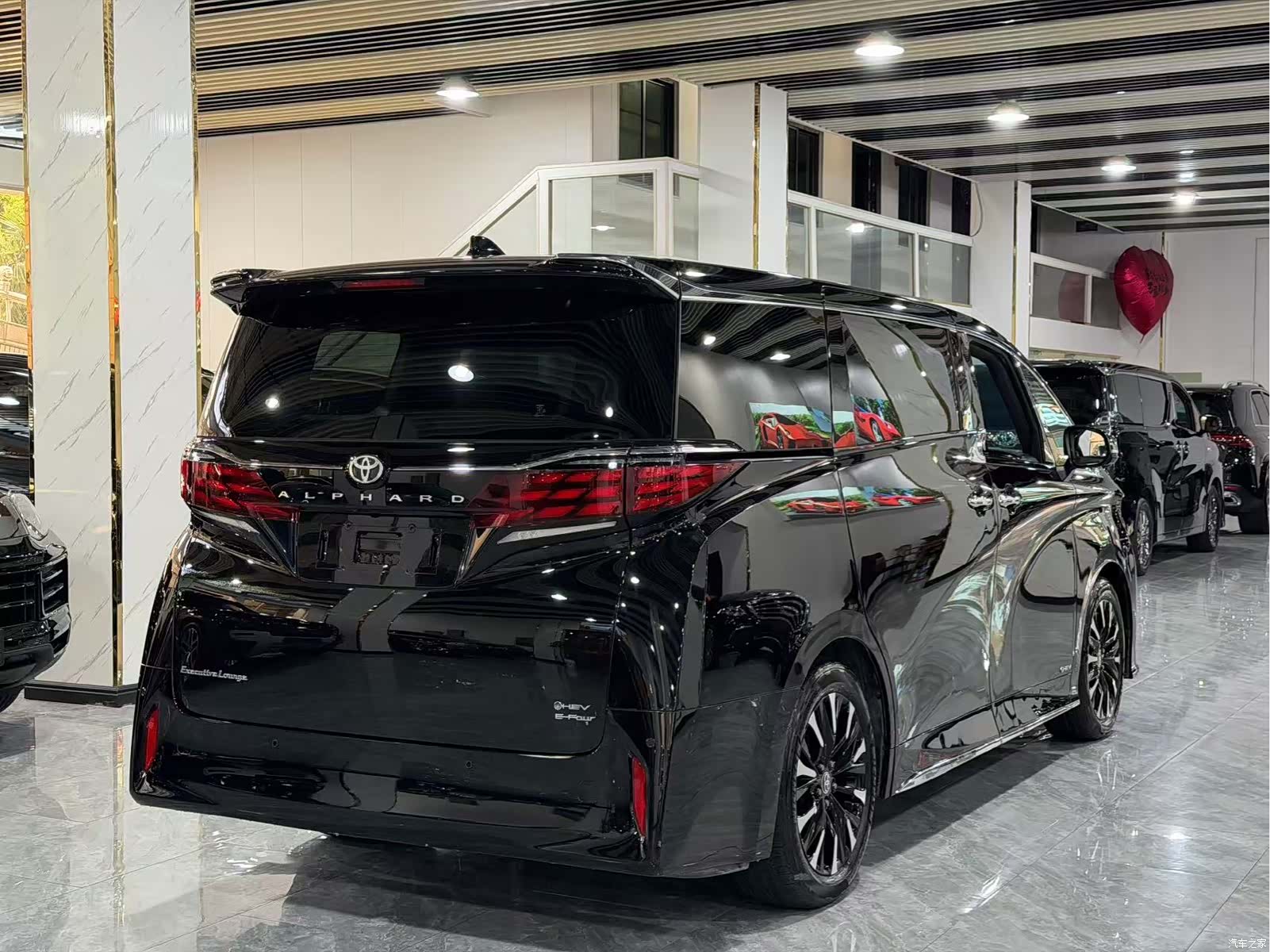 Toyota Alphard, 2024 14