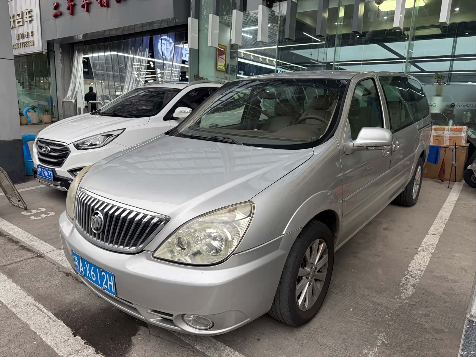 Buick GL8, 2015 1