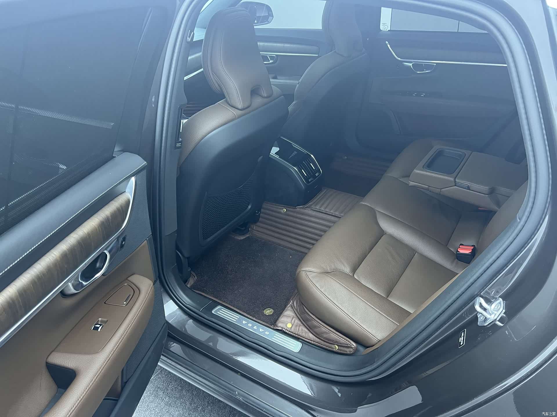 Volvo S90, 2021 10