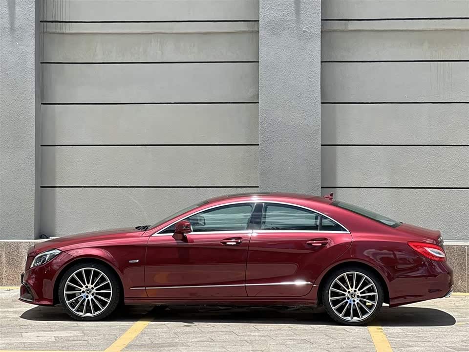 Mercedes-Benz CLS Mercedes-Benz CLS