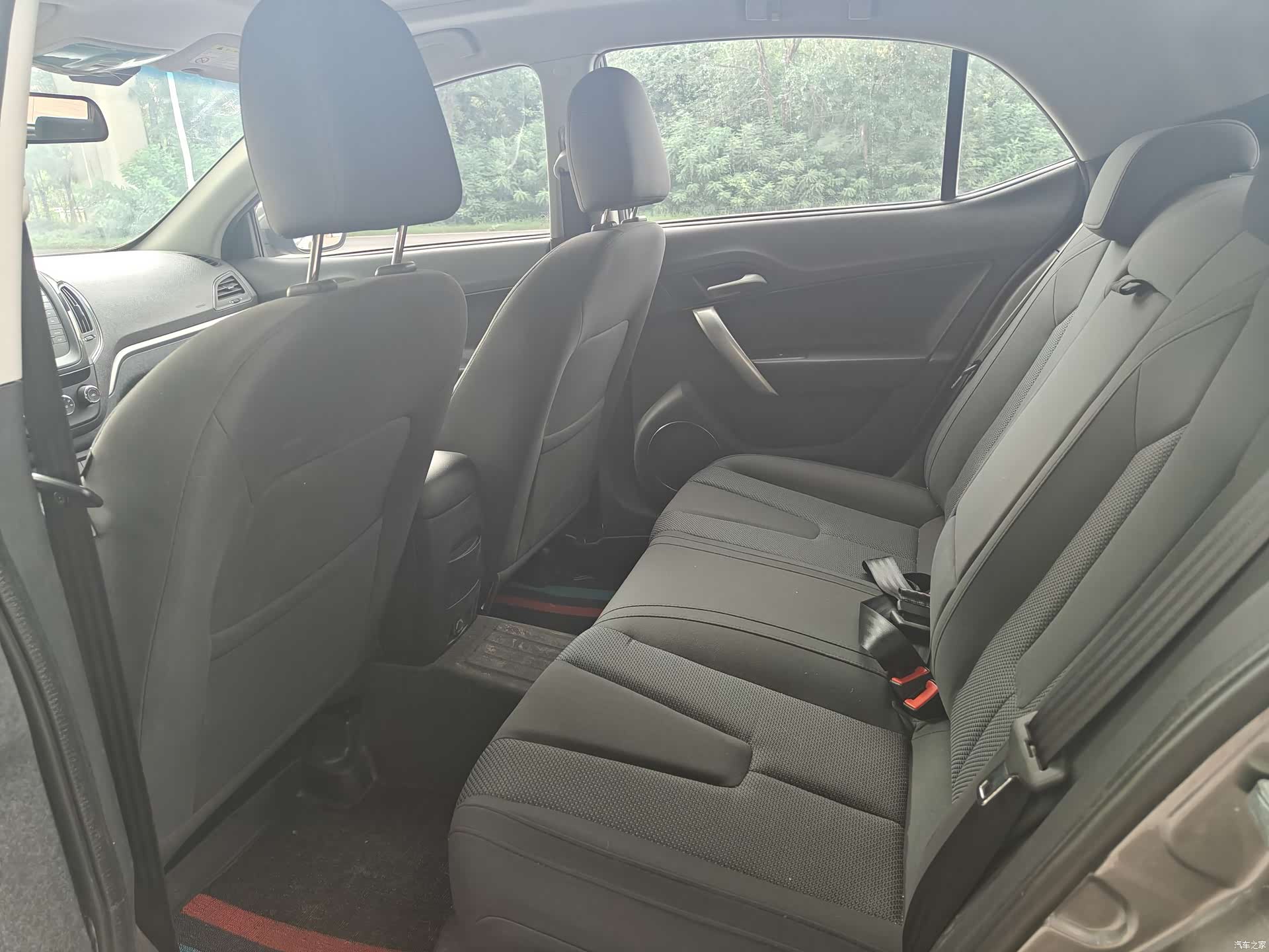 MG MG5, 2013 6