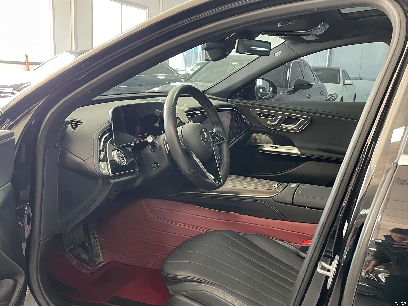 Mercedes-Benz E-Class, 2024 4
