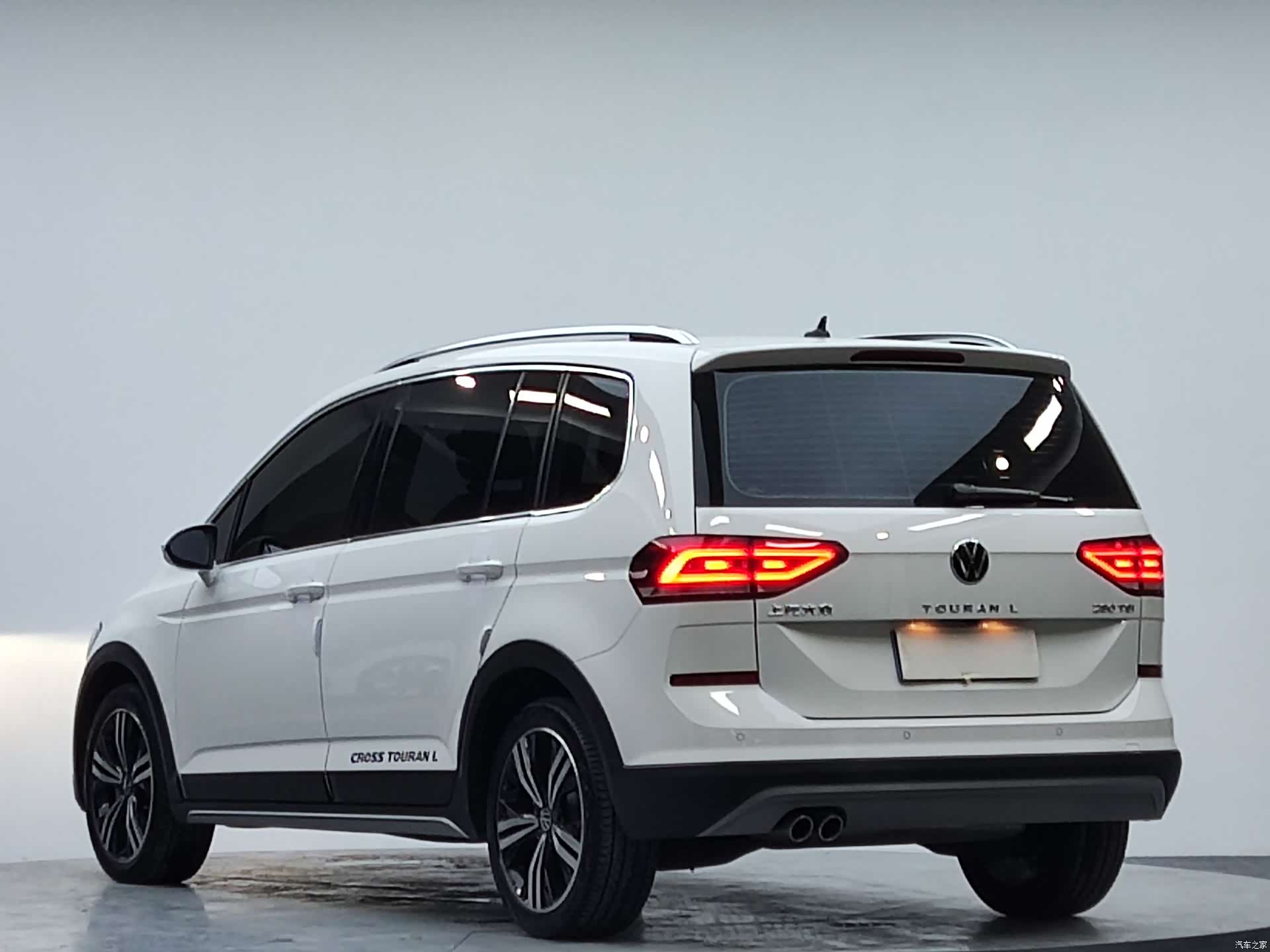 Volkswagen L, 2020 6