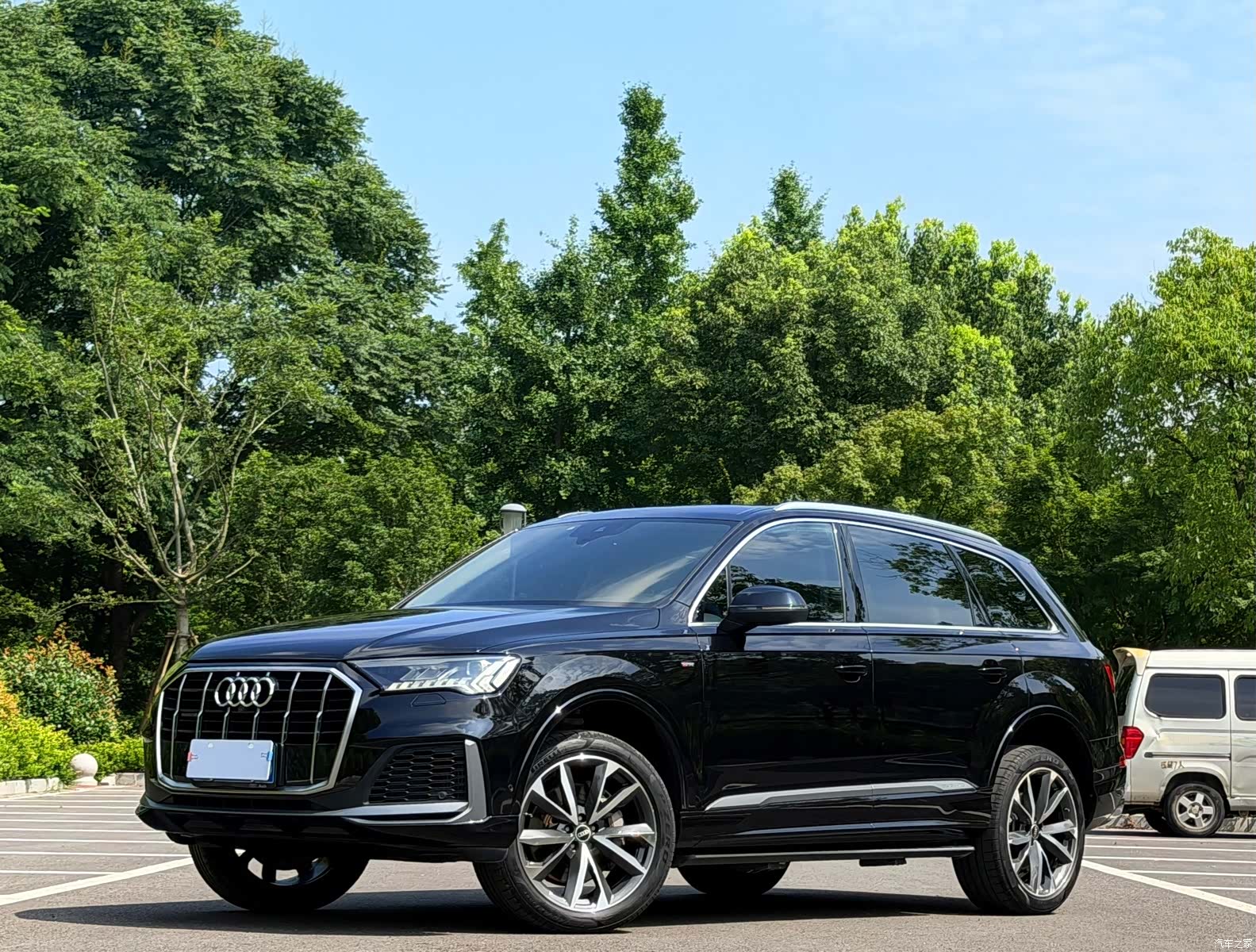 Audi Q7, 2021 1