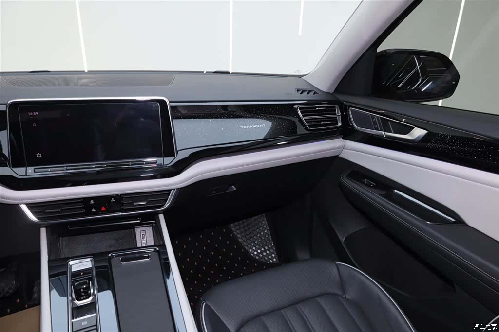 Volkswagen Teramont, 2023 26