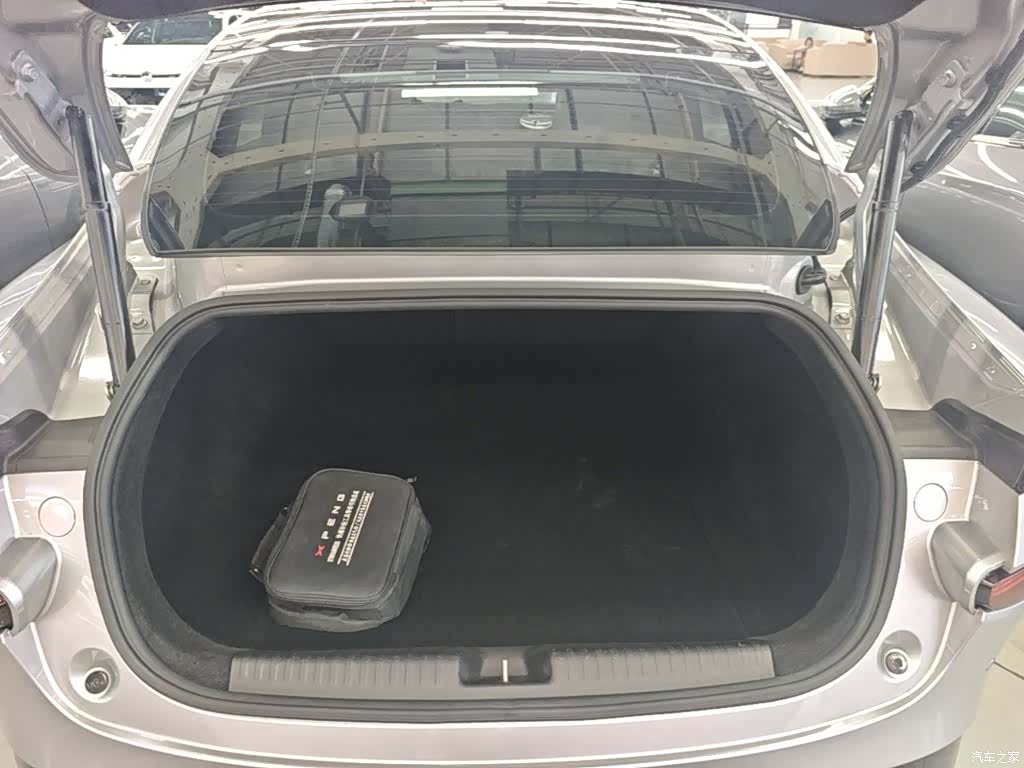 Xpeng P7, 2021 19