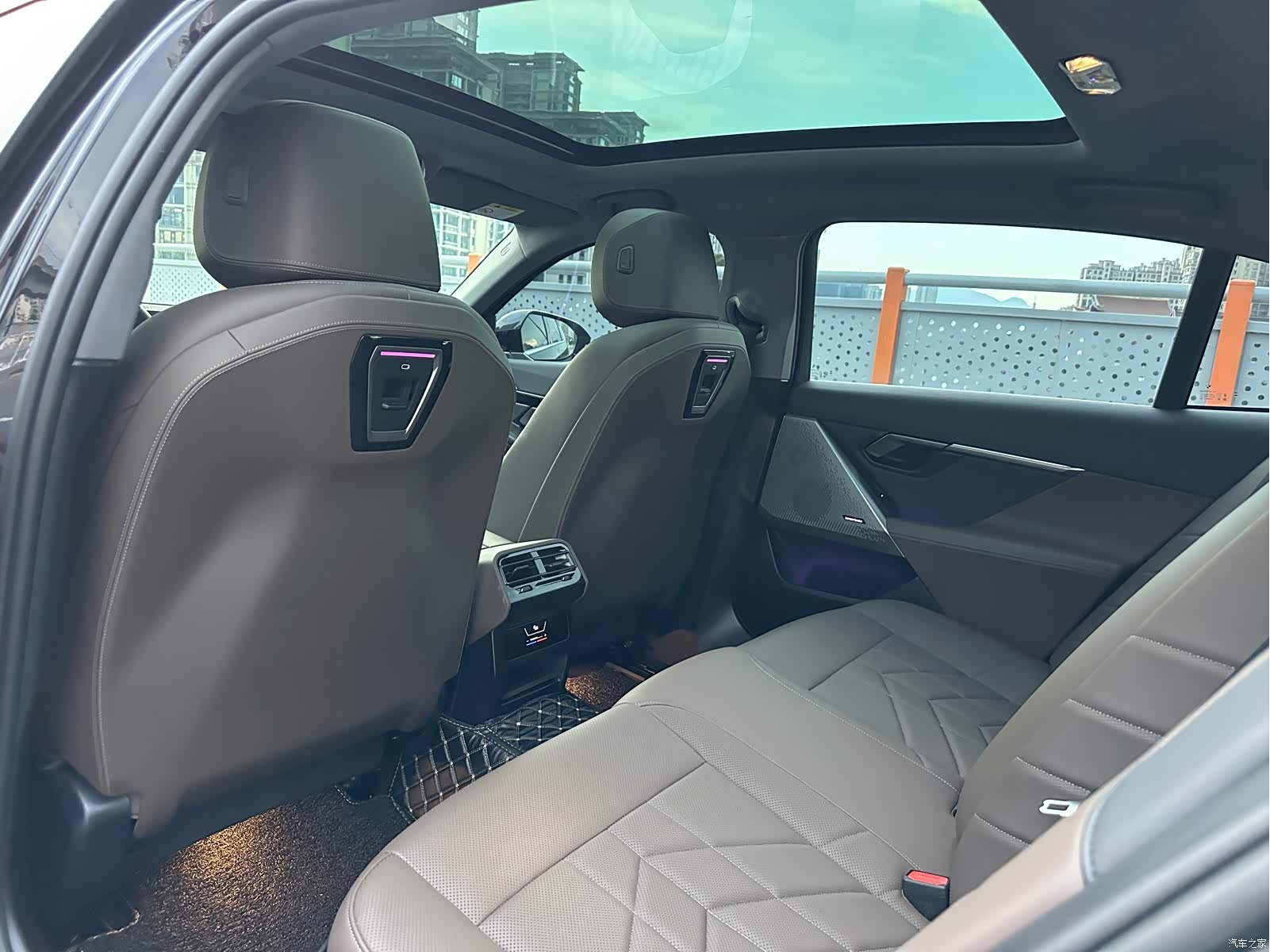 BMW 5 Series, 2024 7