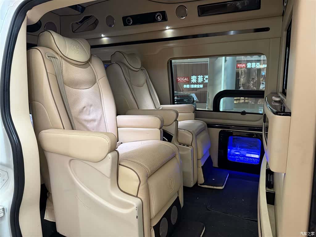 GMC SAVANA, 2013 8