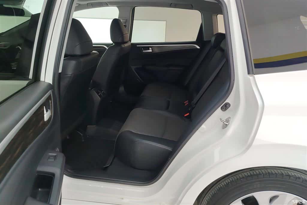 Honda Jade, 2018 11