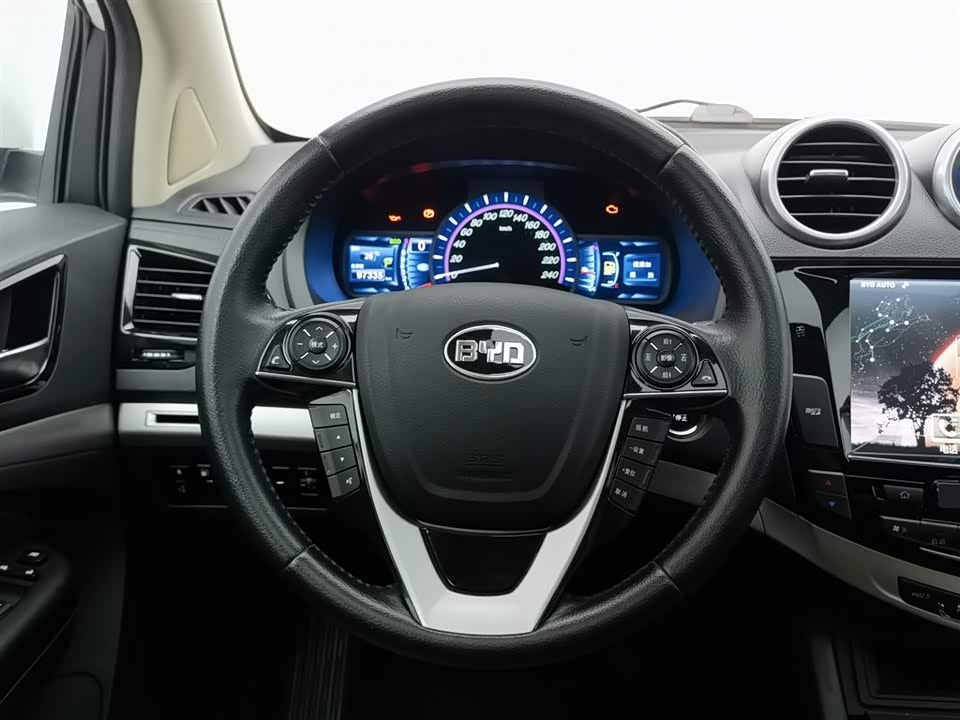 BYD S7