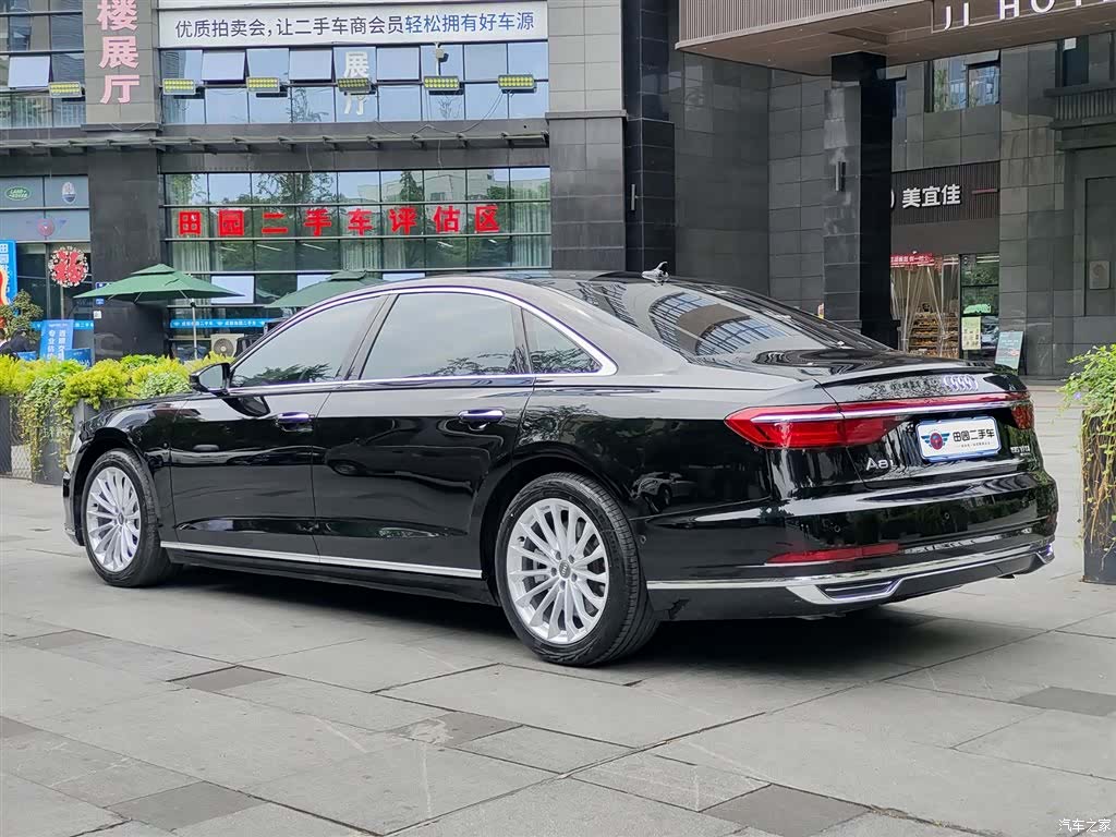 Audi A8L, 2019 4