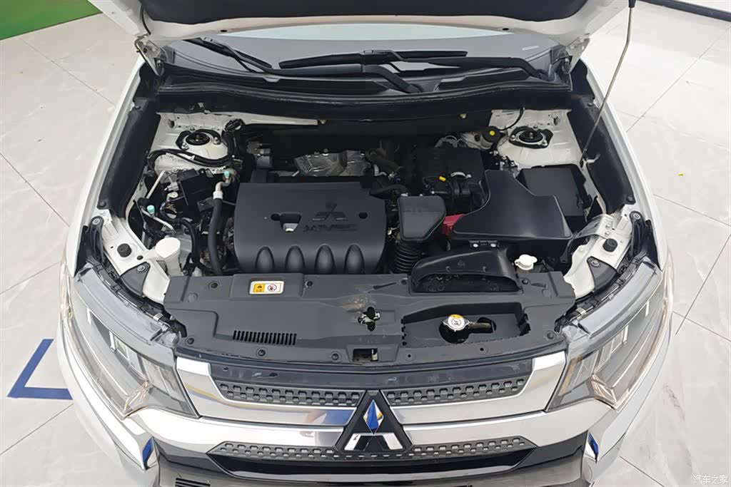 Mitsubishi Outlander, 2020 10