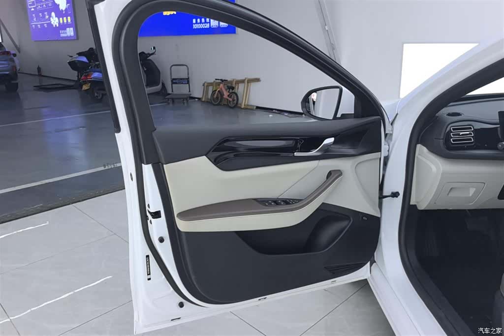 BYD Qin, 2024 7