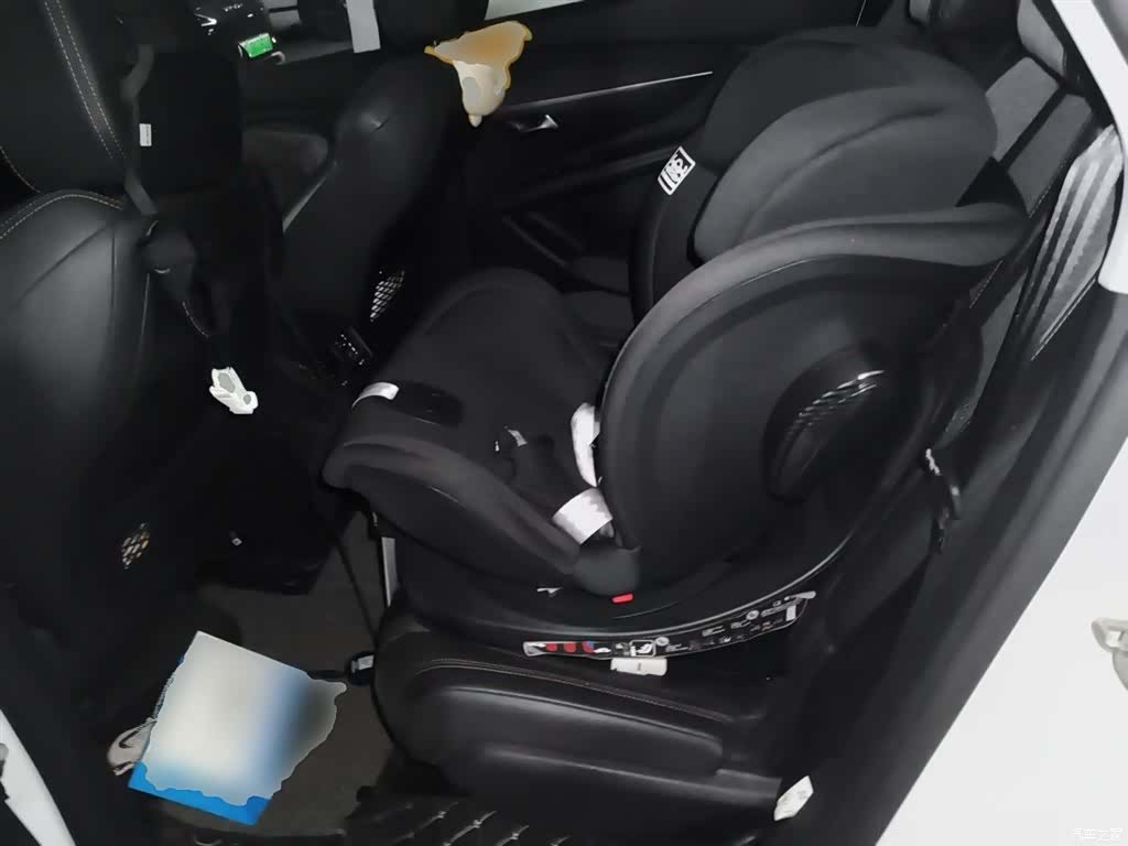 Peugeot 5008, 2017 13