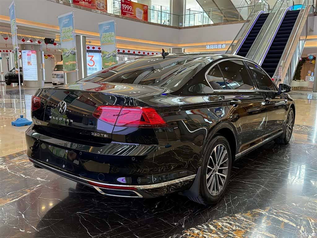 Volkswagen Magotan, 2021 3