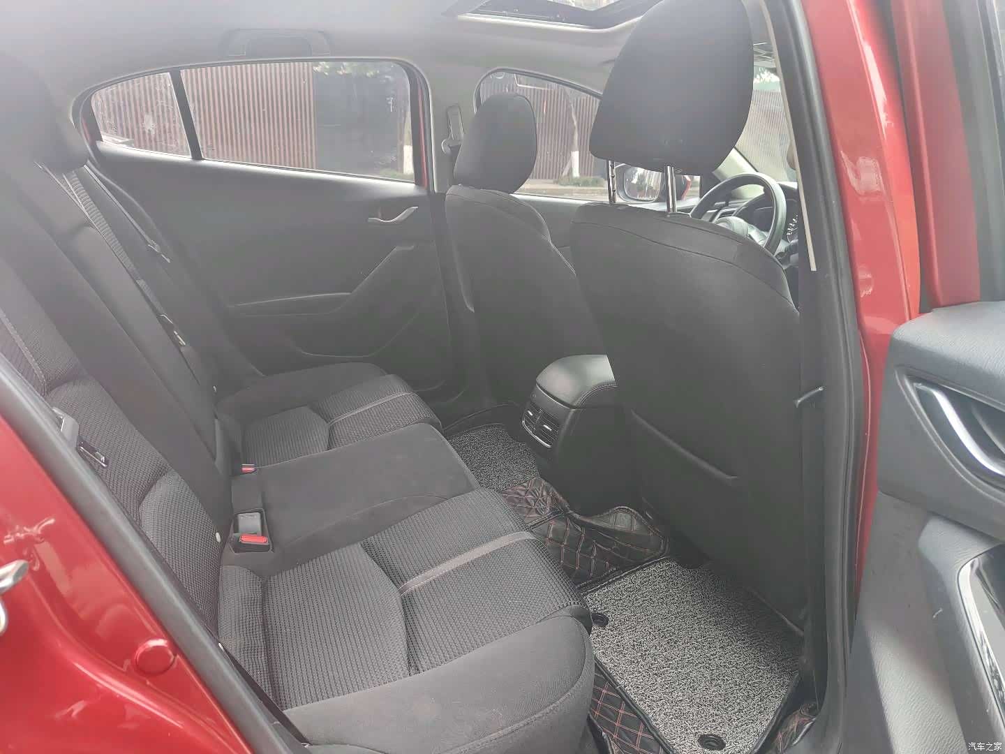 Mazda Mazda3, 2017 9
