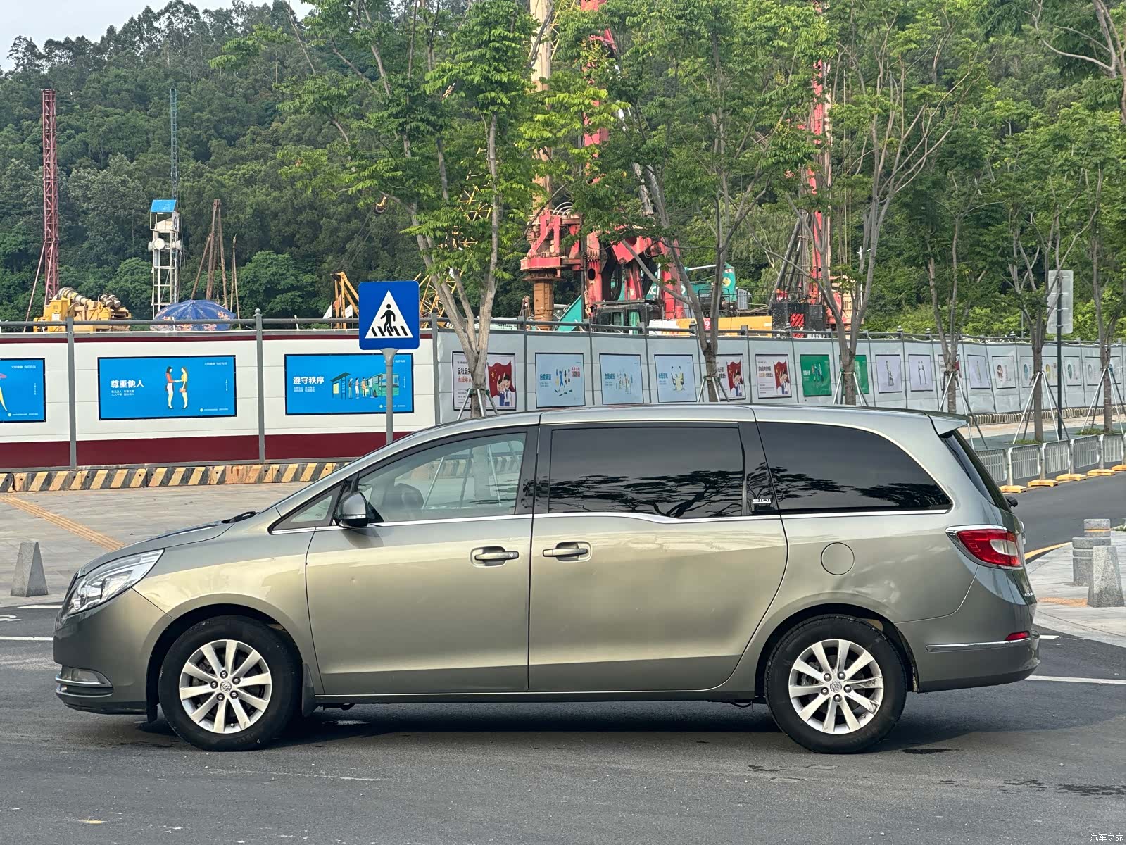 Buick GL8, 2013 все фото