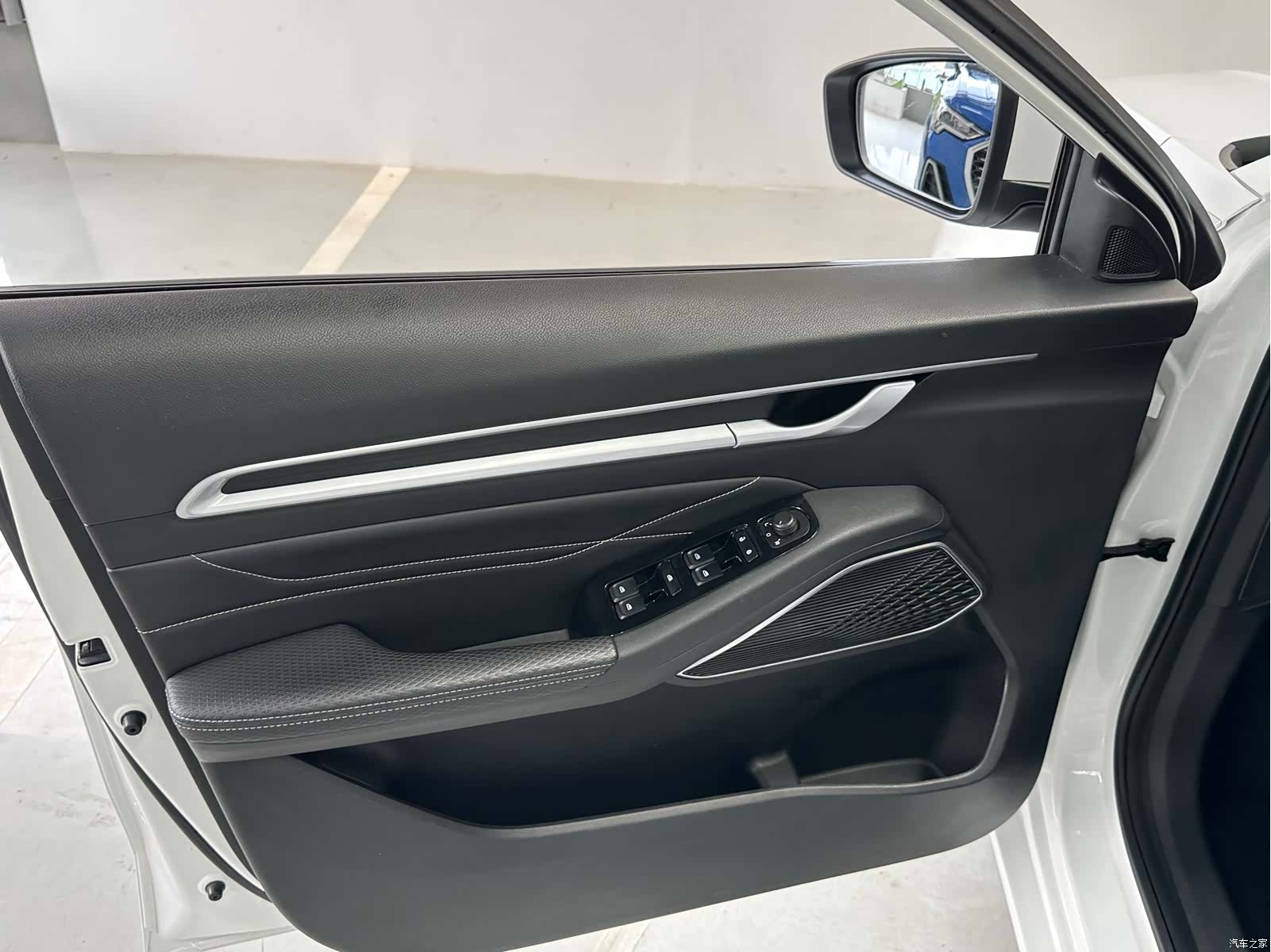 Geely Emgrand, 2022 20