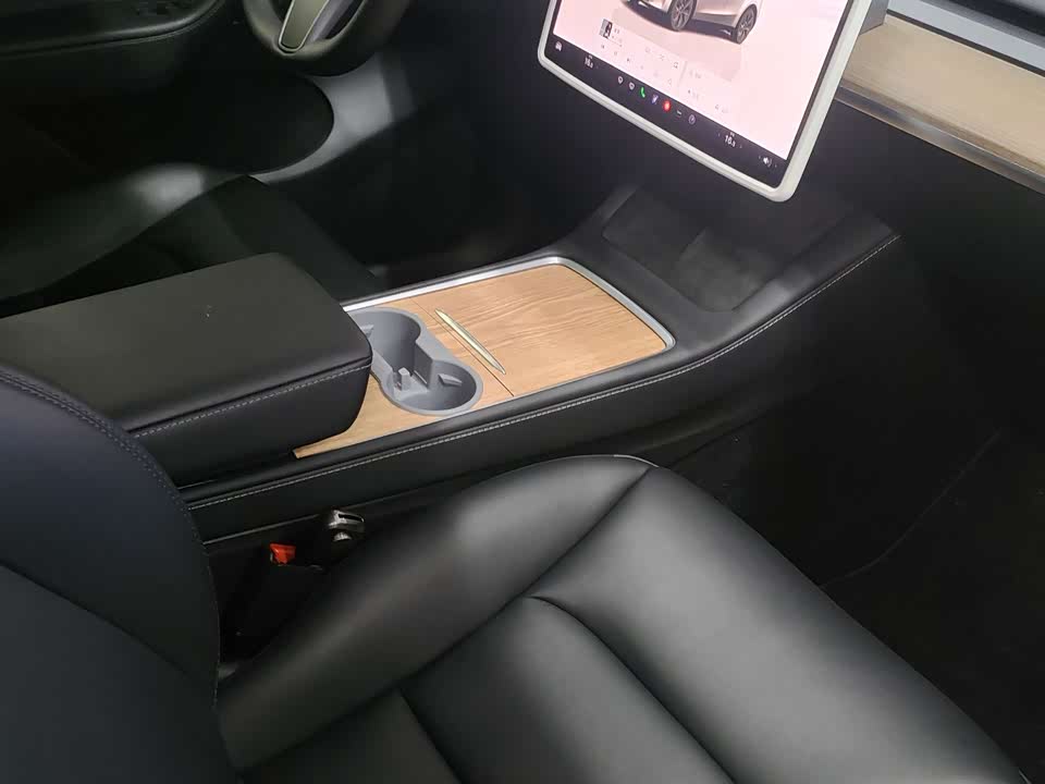 Tesla Model Y Tesla Model Y