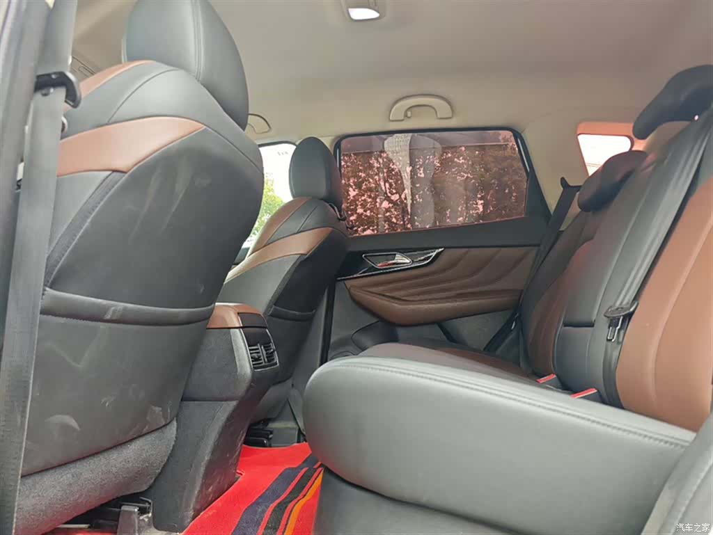 DongFeng AX7, 2018 15
