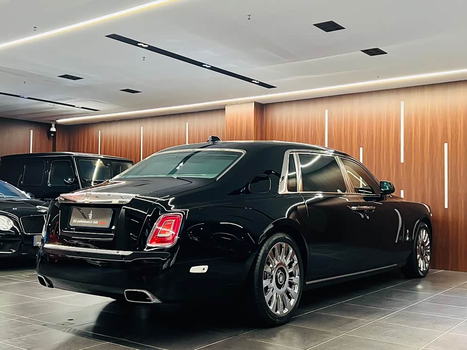 Rolls-Royce Phantom