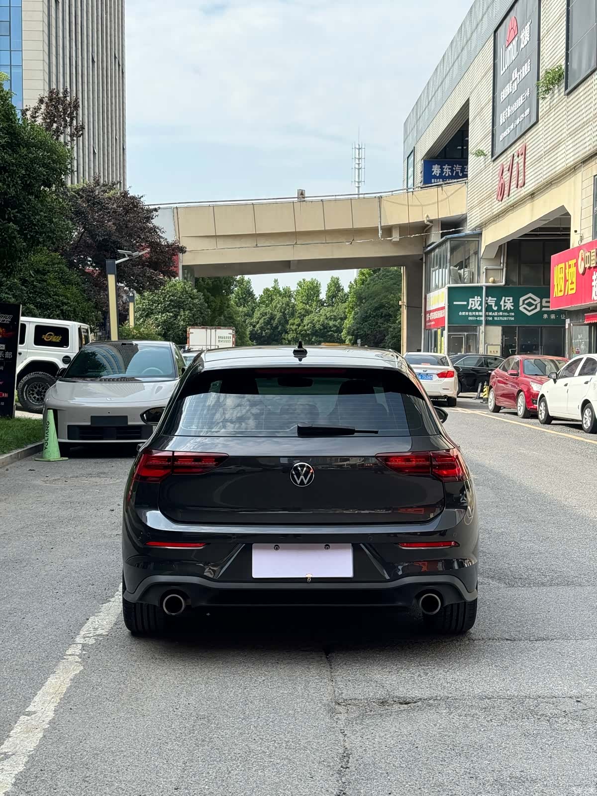 Volkswagen Golf, 2023 все фото