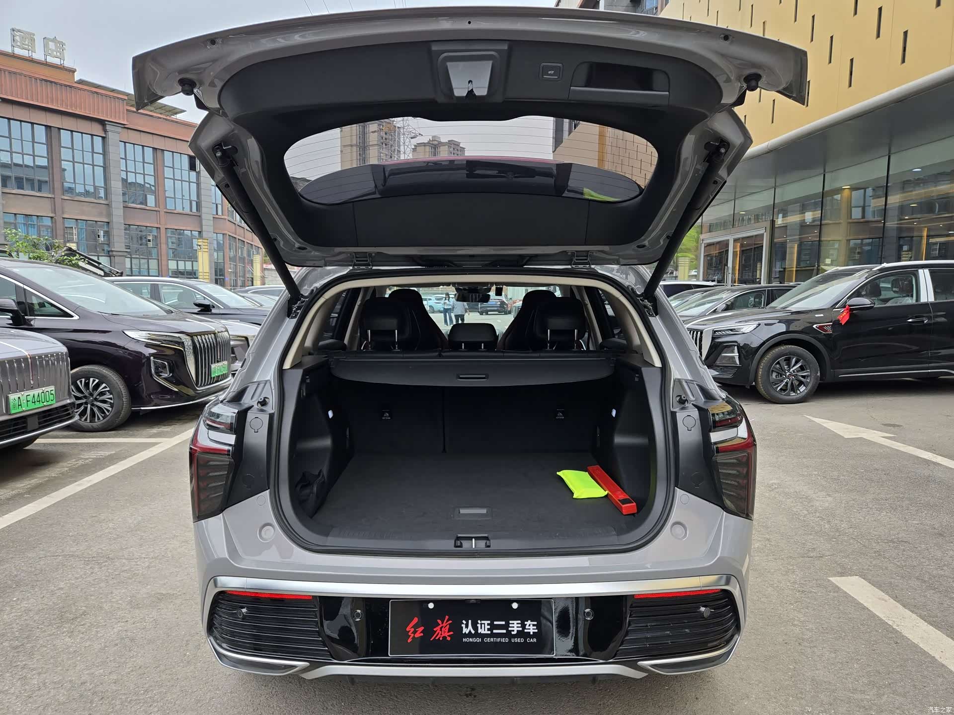 Hongqi HS3, 2024 10