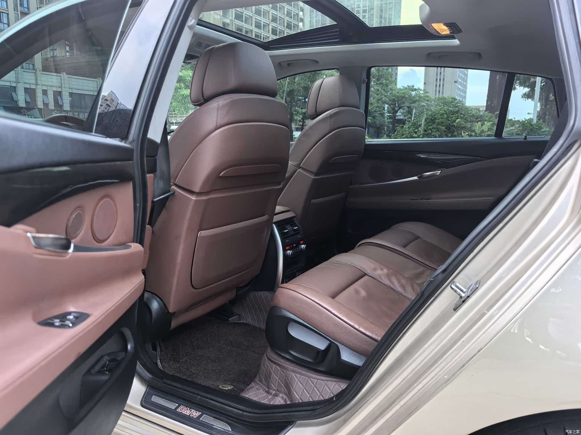 BMW 5 Series, 2011 19