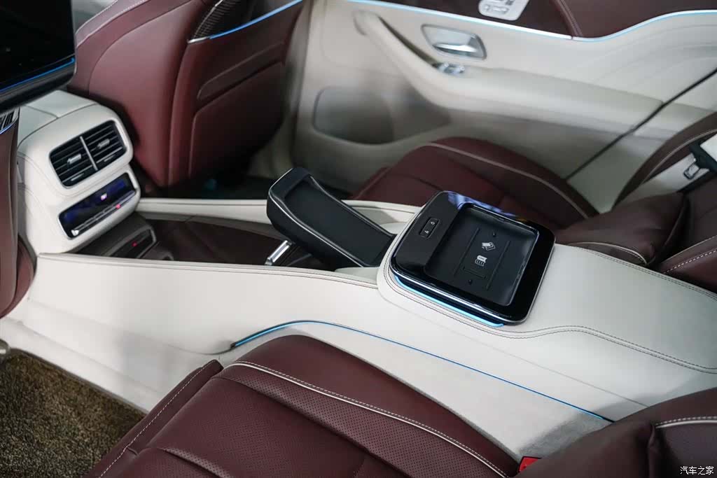 Maybach GLS, 2023 14