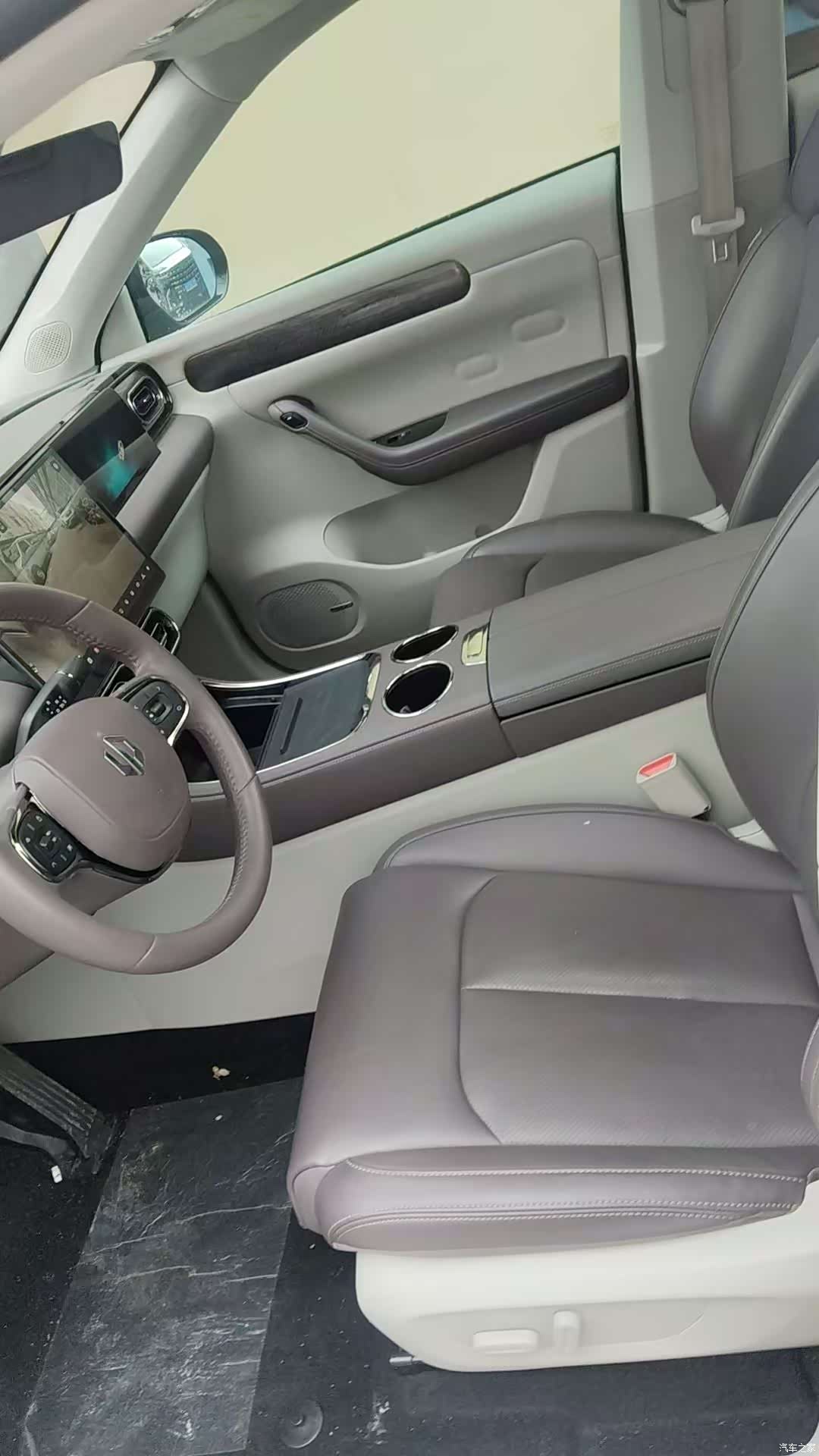 Leapmotor C11, 2025 4