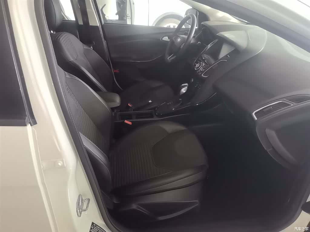 Ford Focus, 2018 25