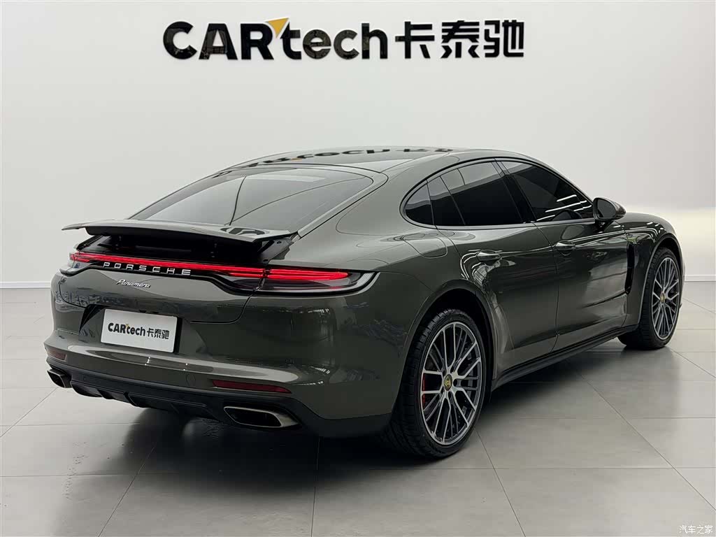 Porsche Panamera, 2023 3