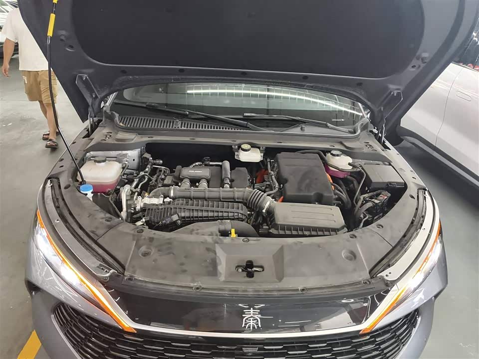 BYD Qin L BYD Qin L