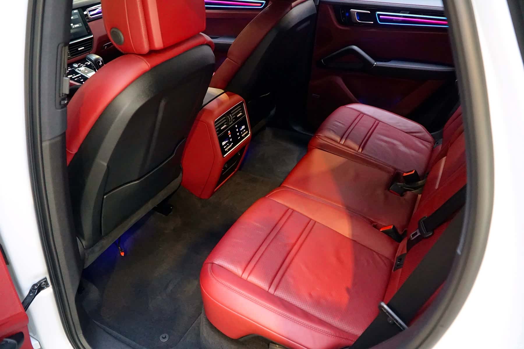 Porsche Cayenne, 2019 все фото