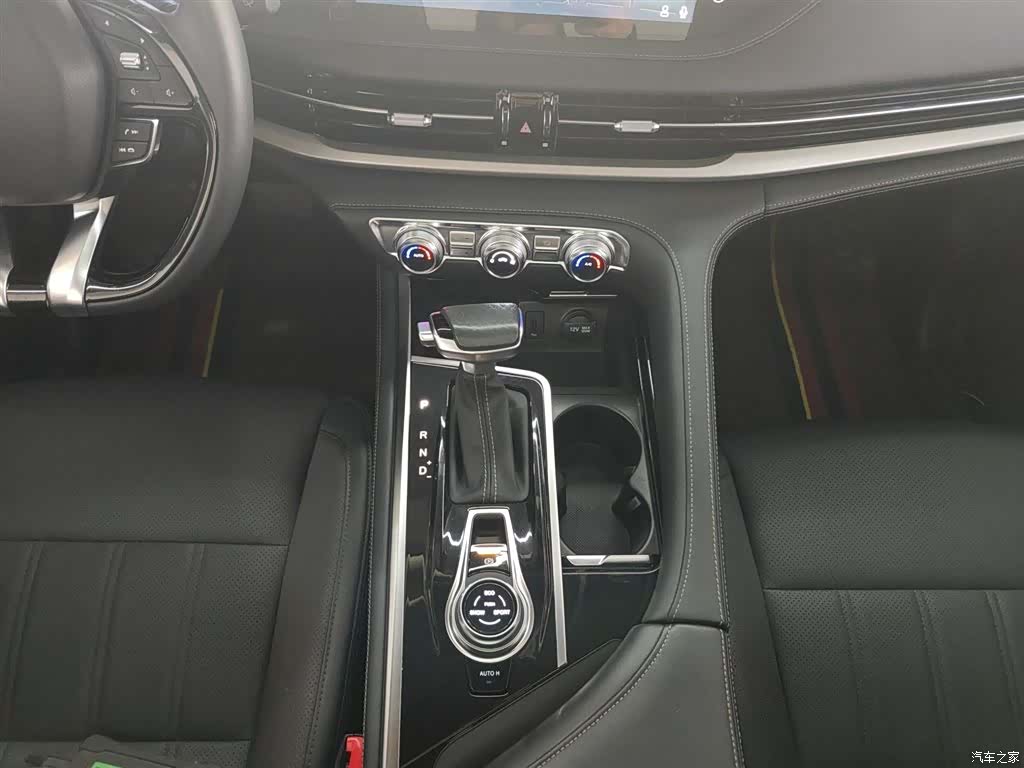 Changan CS95, 2020 14