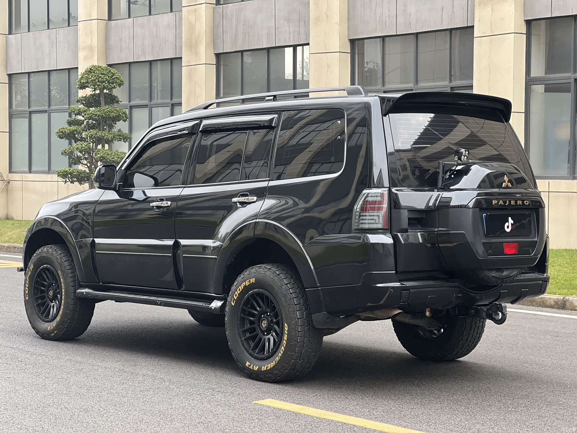 Mitsubishi Pajero, 2019 18