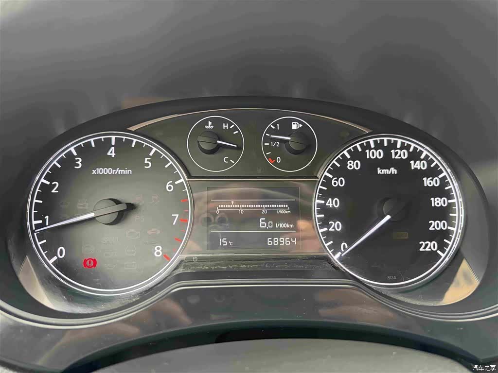 Nissan Tiida, 2012 4