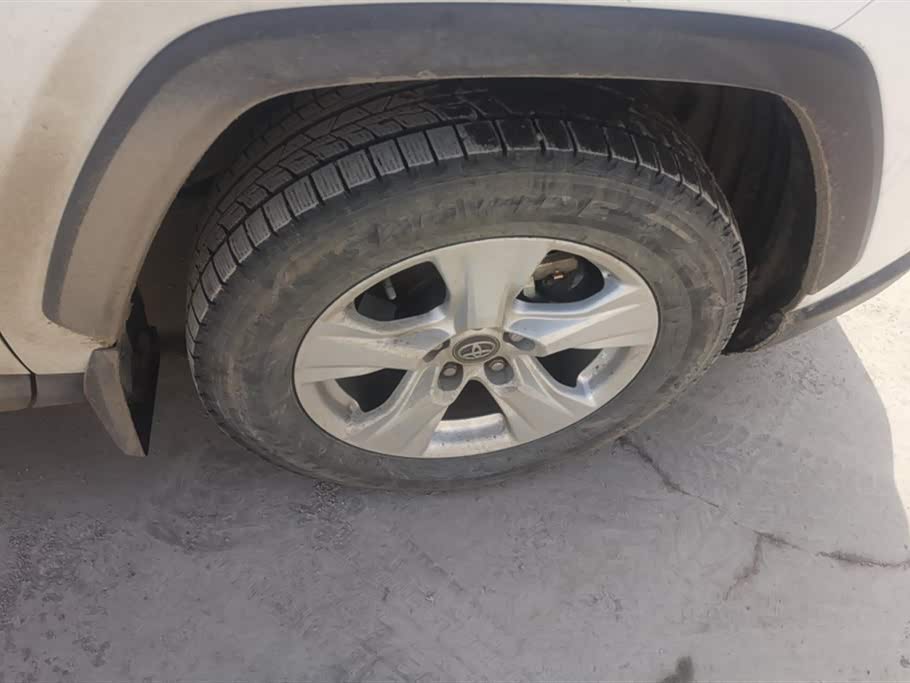 Toyota RAV4 Rongfang