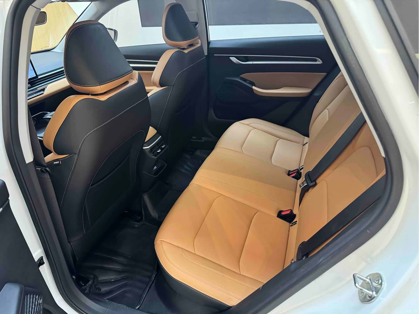 Geely Emgrand, 2024 6