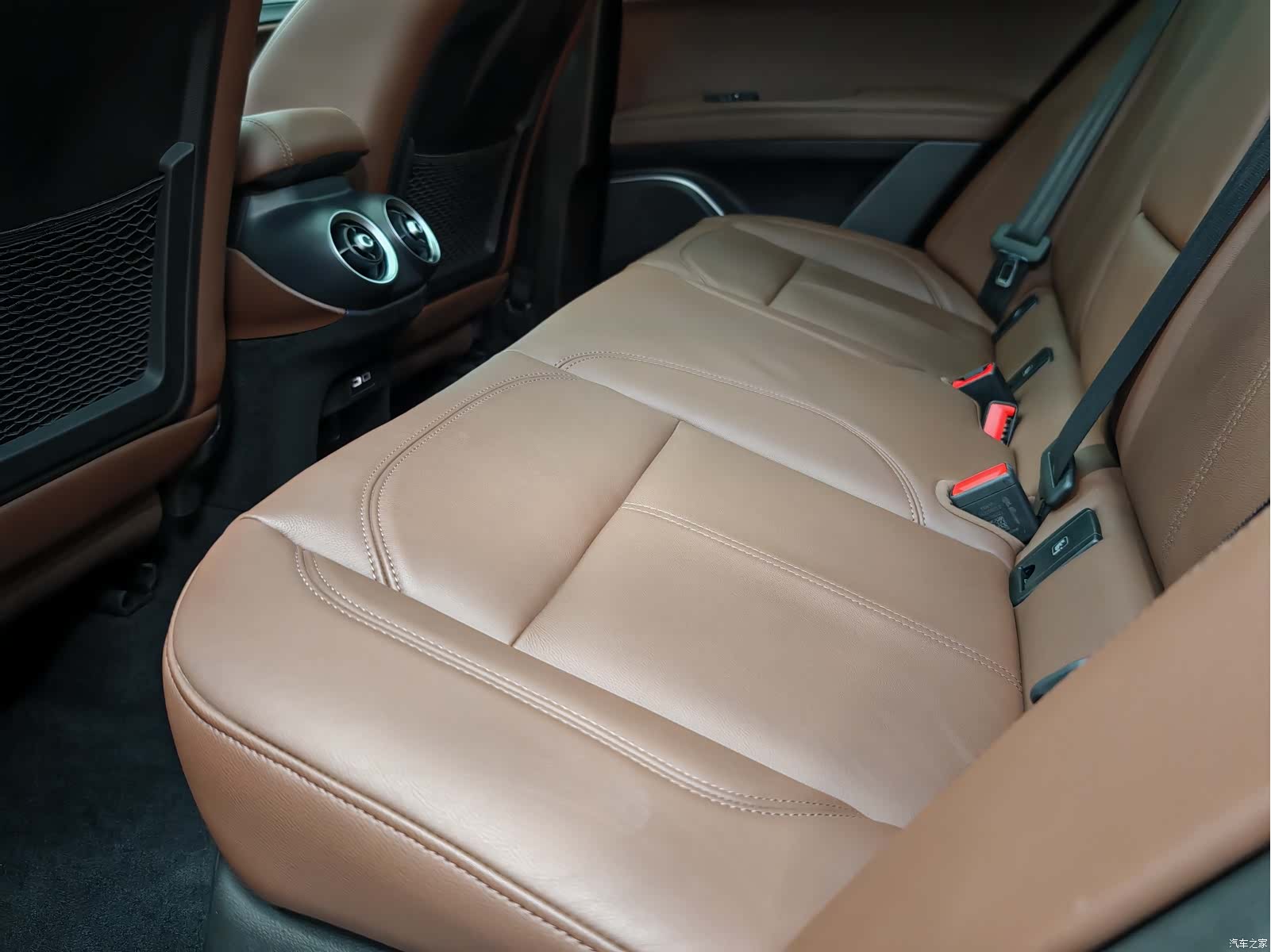 Alfa Romeo Stelvio, 2018 30