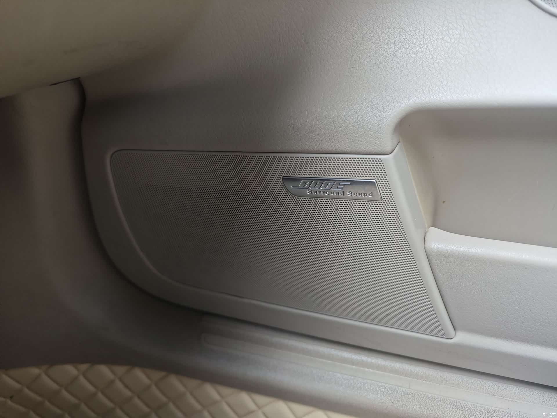 Audi A6L, 2010 15