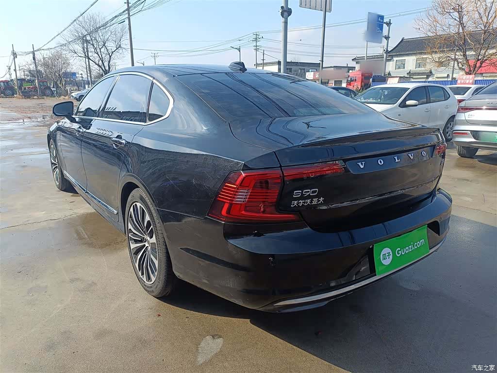 Volvo S90, 2022 23
