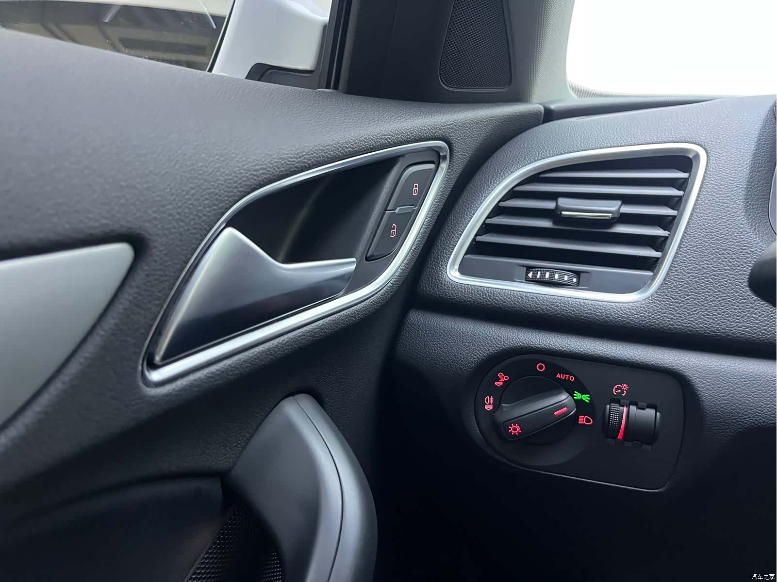 Audi Q3, 2019 12