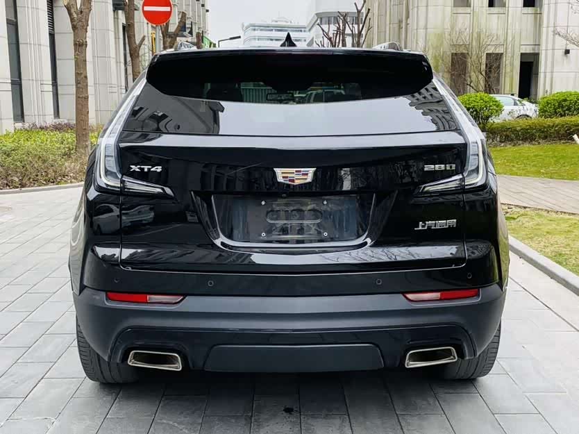 Cadillac XT4