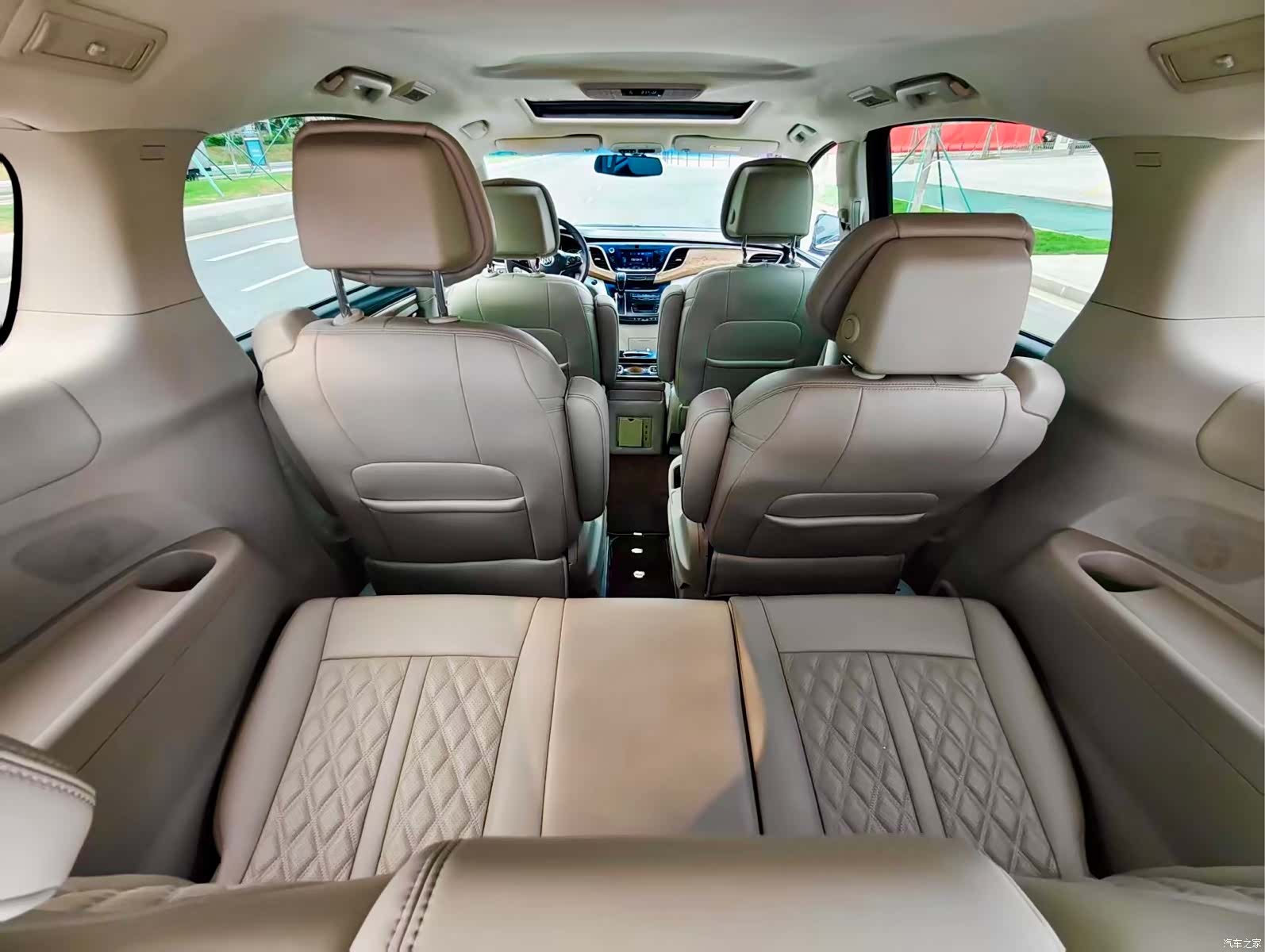 Buick GL8, 2019 12