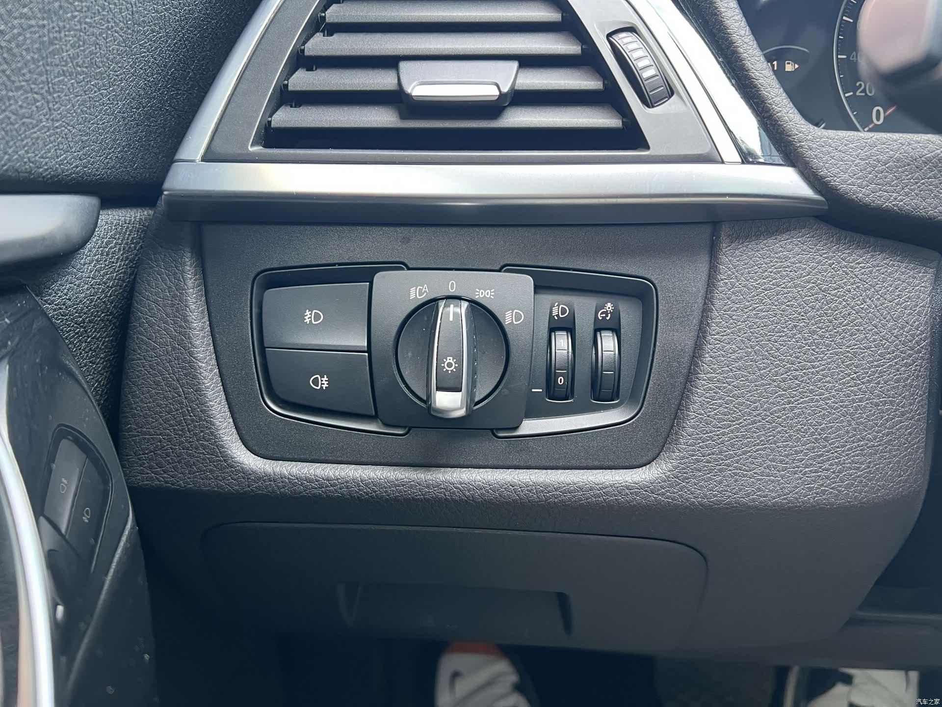 BMW 3 Series, 2018 26