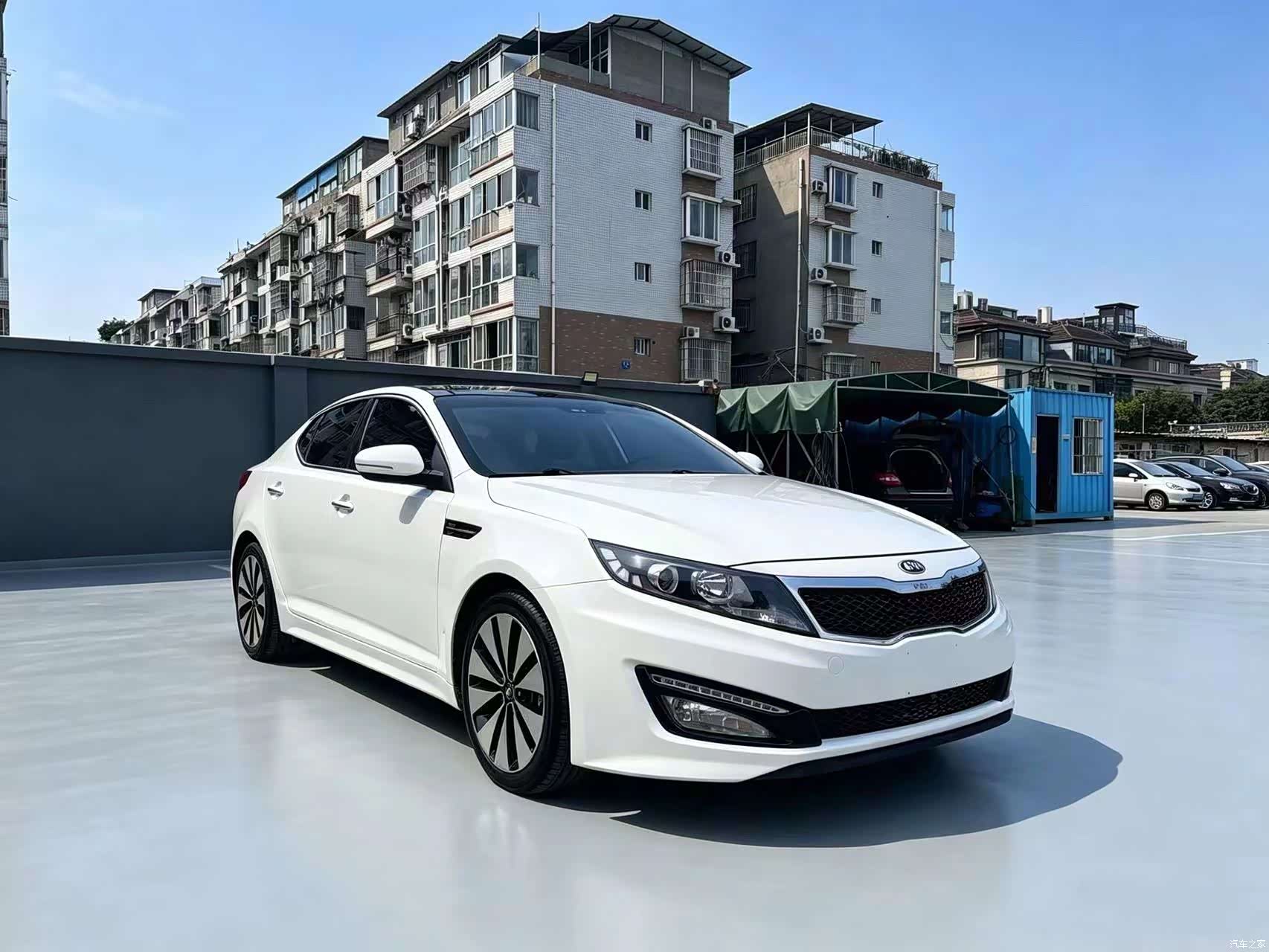 Kia K5, 2012 3