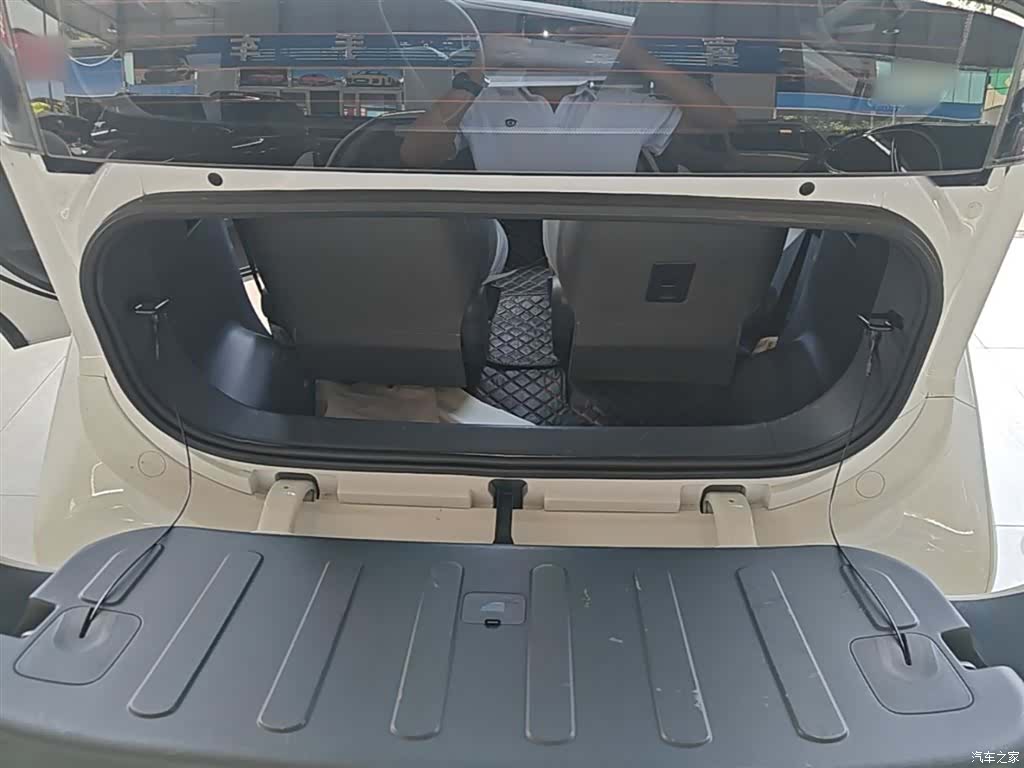 Wuling NanoEV, 2022 14